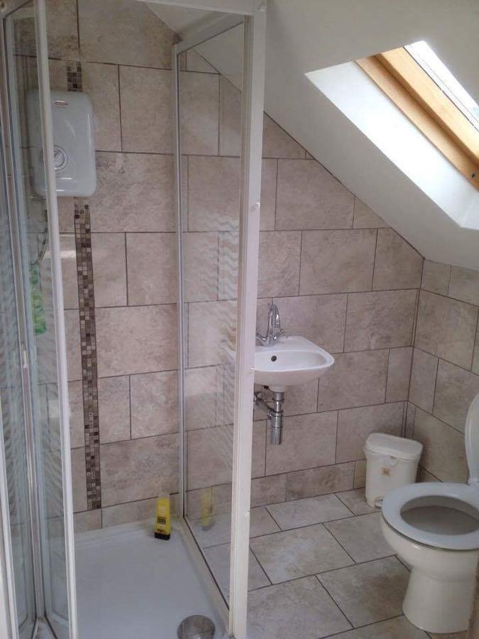 Tara House Bed & Breakfast Баликасъл Екстериор снимка